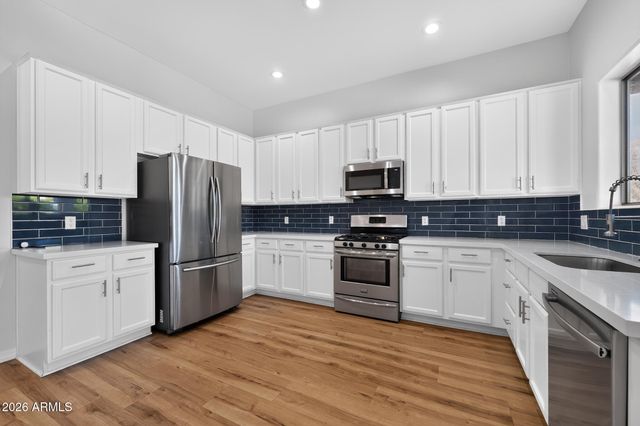 48 E ELGIN Street, Gilbert, AZ 85295