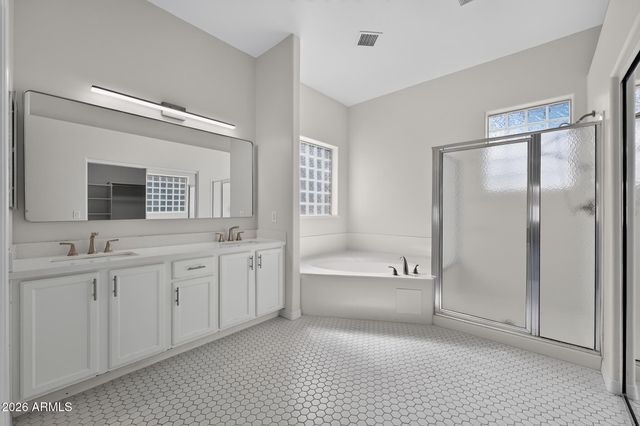 48 E ELGIN Street, Gilbert, AZ 85295