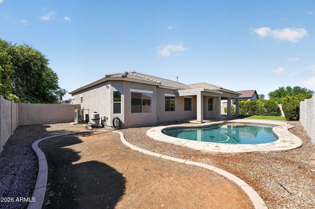 48 E ELGIN Street, Gilbert, AZ 85295
