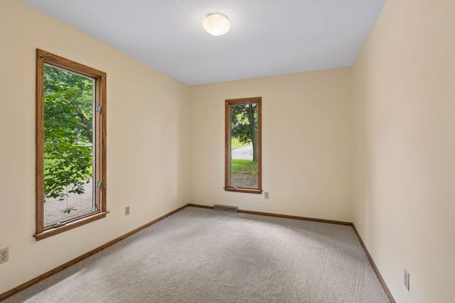 2700 Kyle Avenue N, Golden Valley, MN 55422