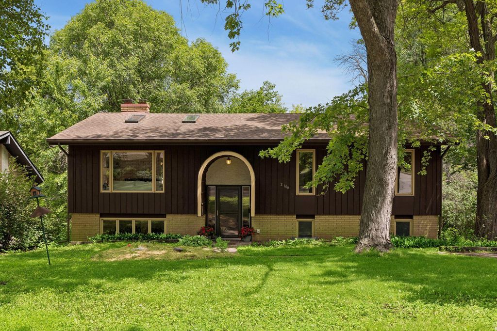 2700 Kyle Avenue N, Golden Valley, MN 55422 — photo 3