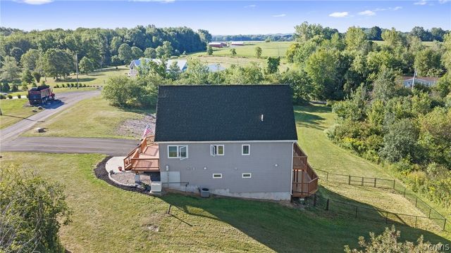 413 Fire Lane 14, Cato, NY 13080