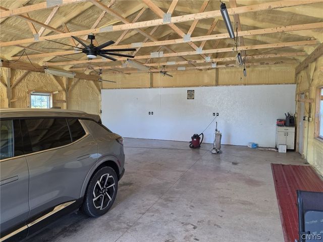 413 Fire Lane 14, Cato, NY 13080