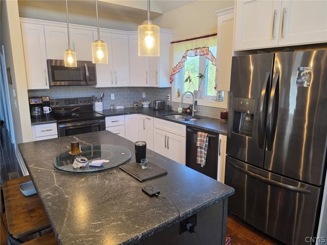 413 Fire Lane 14, Cato, NY 13080