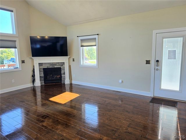 413 Fire Lane 14, Cato, NY 13080