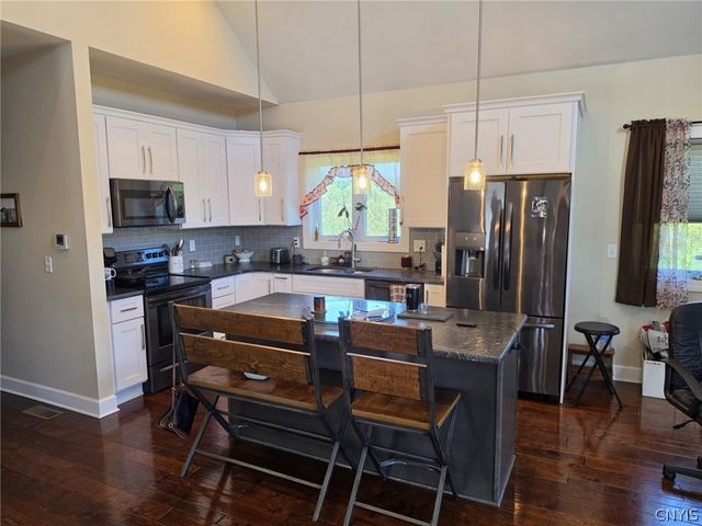 413 Fire Lane 14, Cato, NY 13080