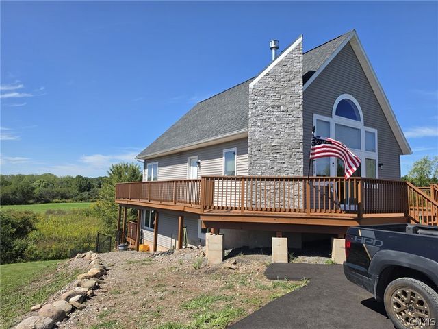 413 Fire Lane 14, Cato, NY 13080