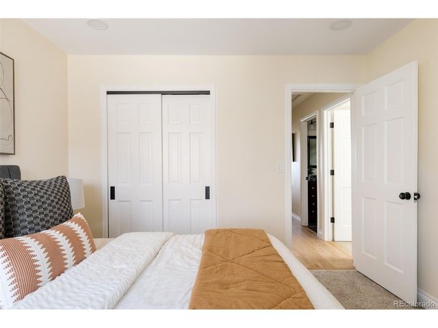 12 Manzanita, Littleton, CO 80127