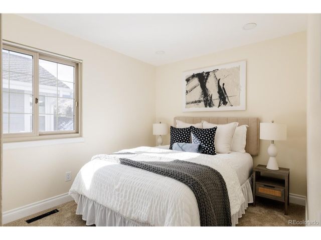 12 Manzanita, Littleton, CO 80127