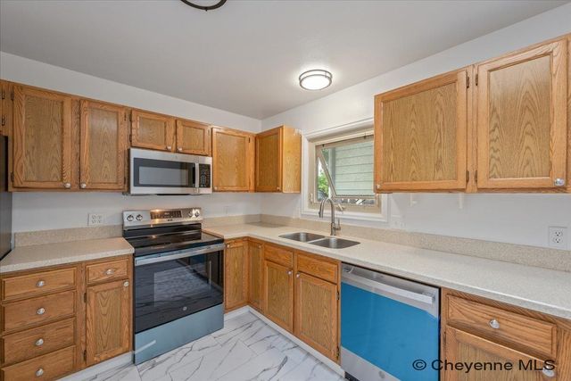 816 GARDENIA DR, Cheyenne, WY 82009