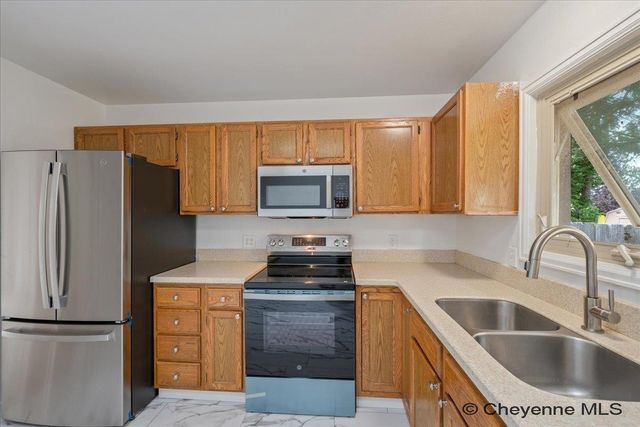 816 GARDENIA DR, Cheyenne, WY 82009