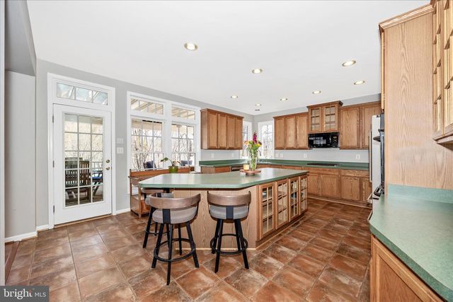 6243 WOODVILLE, Mount Airy, MD 21771