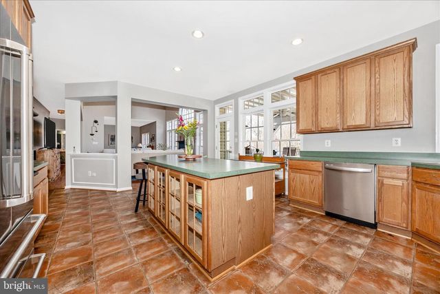 6243 WOODVILLE, Mount Airy, MD 21771