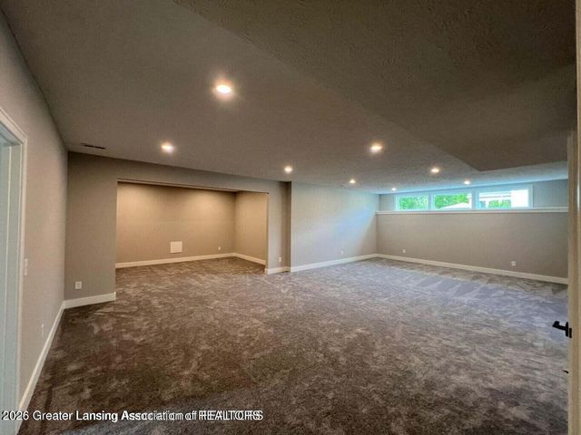 6097 Southridge Road, East Lansing, MI 48823
