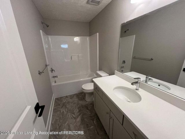 6097 Southridge Road, East Lansing, MI 48823