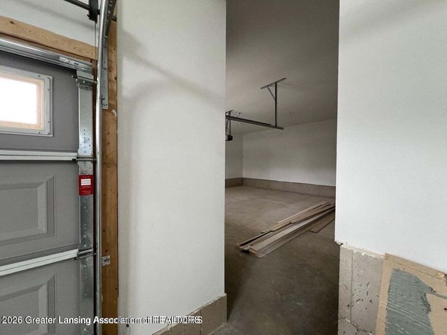 6097 Southridge Road, East Lansing, MI 48823