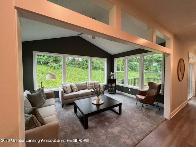 6097 Southridge Road, East Lansing, MI 48823