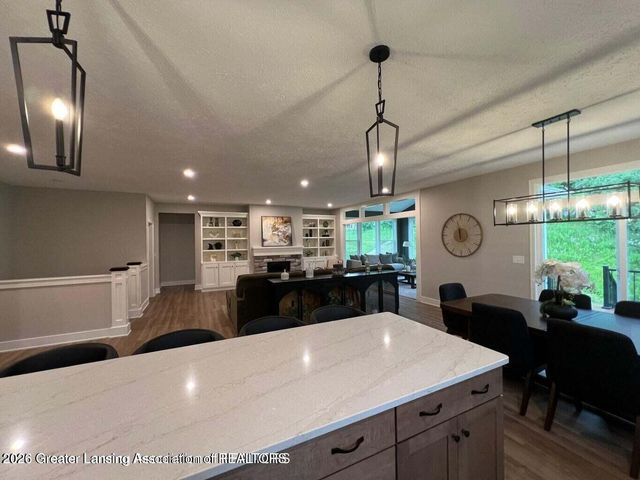 6097 Southridge Road, East Lansing, MI 48823