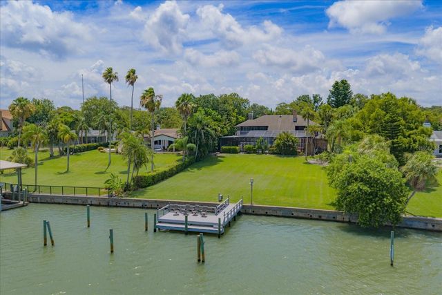 220 HARBOR VIEW LANE, Largo, FL 33770