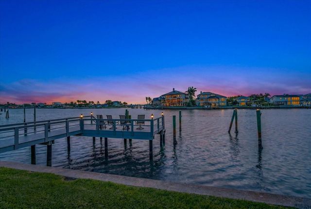 220 HARBOR VIEW LANE, Largo, FL 33770