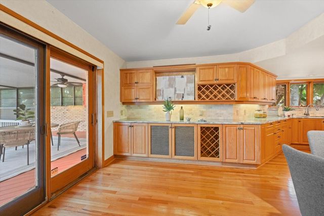 220 HARBOR VIEW LANE, Largo, FL 33770