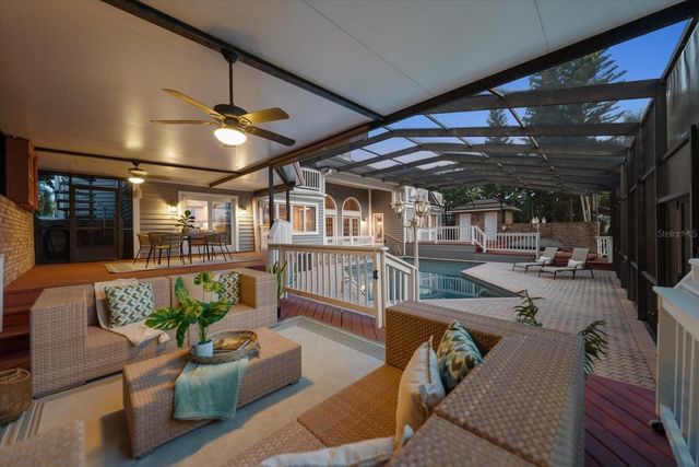 220 HARBOR VIEW LANE, Largo, FL 33770