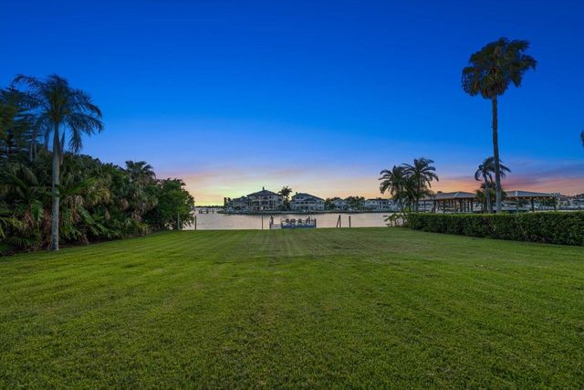 220 HARBOR VIEW LANE, Largo, FL 33770