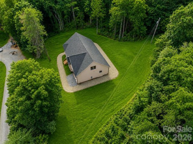 36 Gudger Road, Leicester, NC 28748