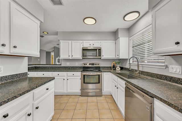 2503 Bisontine Street, Friendswood, TX 77546
