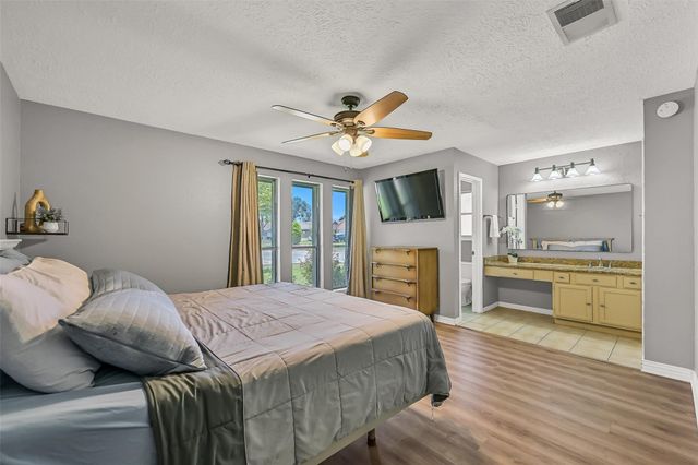 2503 Bisontine Street, Friendswood, TX 77546