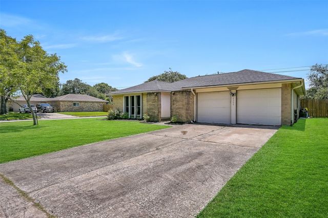2503 Bisontine Street, Friendswood, TX 77546