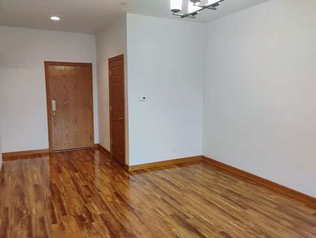 397 Alles Avenue 2, Des Plaines, IL 60016