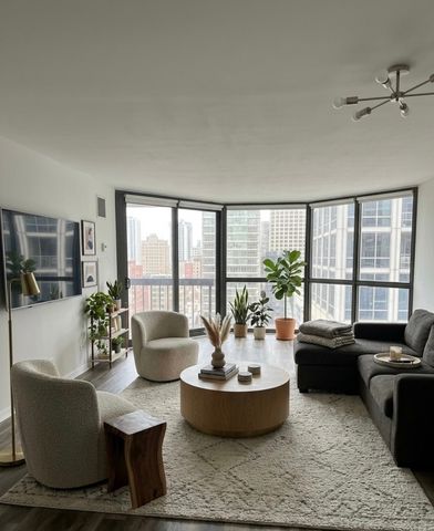 33 W DELAWARE Place 10D, Chicago, IL 60610