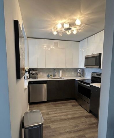 33 W DELAWARE Place 10D, Chicago, IL 60610