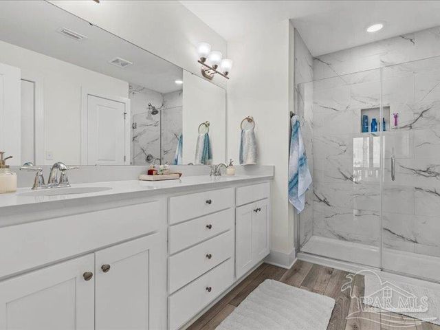 16104 Innerarity Pt Rd, Pensacola, FL 32507