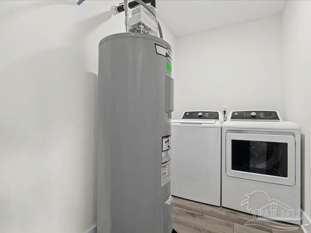 16104 Innerarity Pt Rd, Pensacola, FL 32507