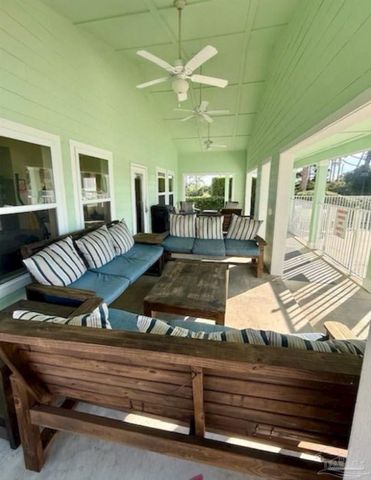 16104 Innerarity Pt Rd, Pensacola, FL 32507