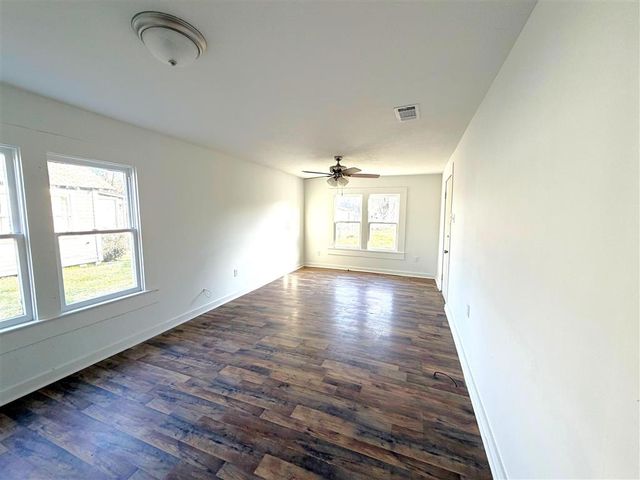 1014 Fall St Street, Lake Charles, LA 70601