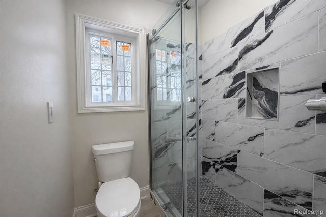 409 6 Mile Road Nw, Alpine Township, MI 49321