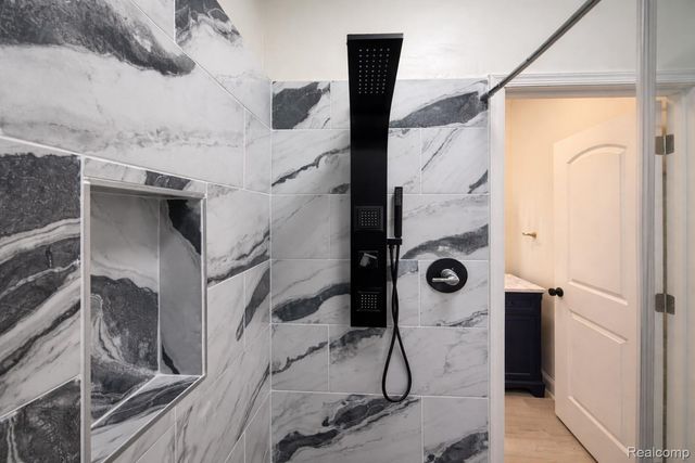 409 6 Mile Road Nw, Alpine Township, MI 49321