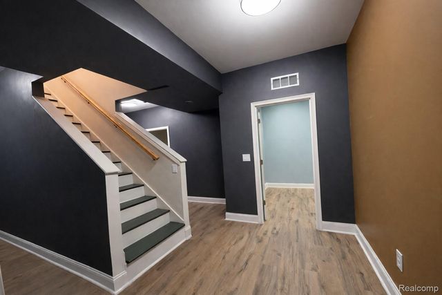 409 6 Mile Road Nw, Alpine Township, MI 49321