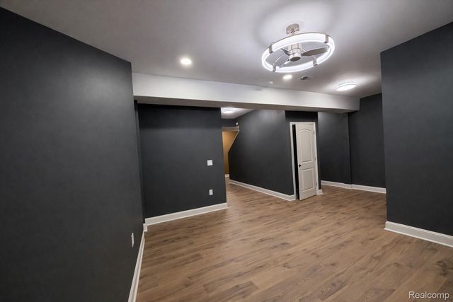 409 6 Mile Road Nw, Alpine Township, MI 49321