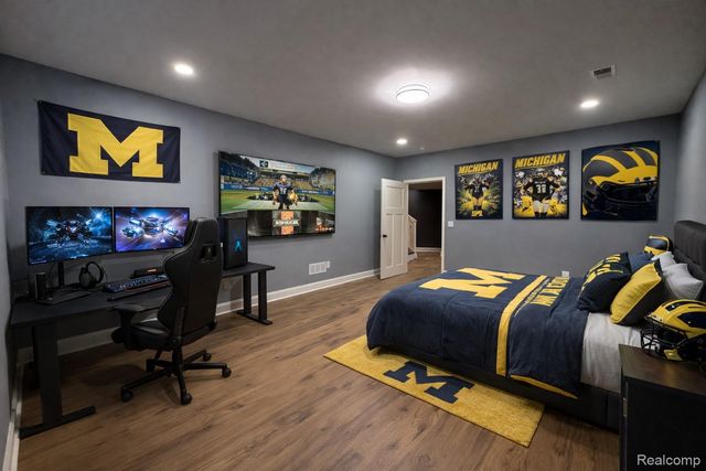 409 6 Mile Road Nw, Alpine Township, MI 49321