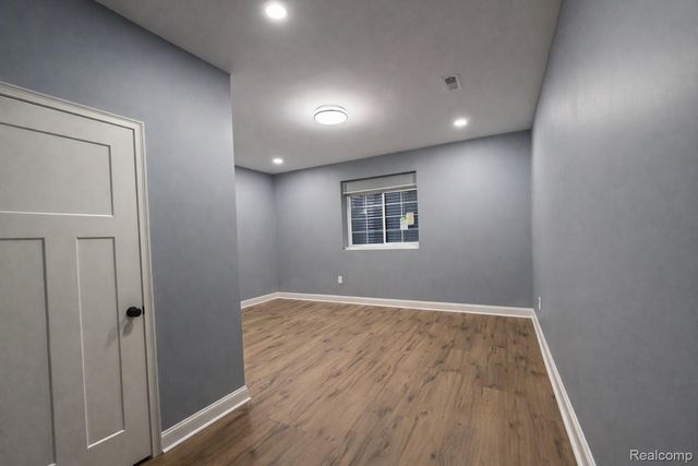 409 6 Mile Road Nw, Alpine Township, MI 49321