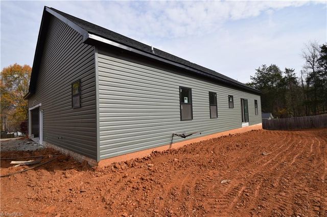 4381 Continental Drive, Pfafftown, NC 27040