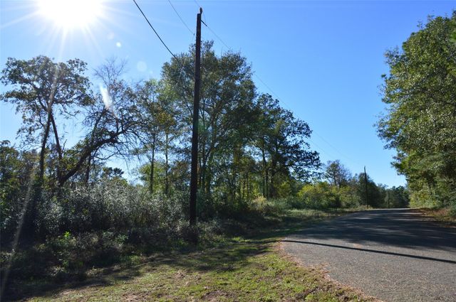 0010 County Road 302, Plantersville, TX 77363