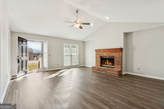 4675 Creek Bluff Drive, Sugar Hill, GA 30518