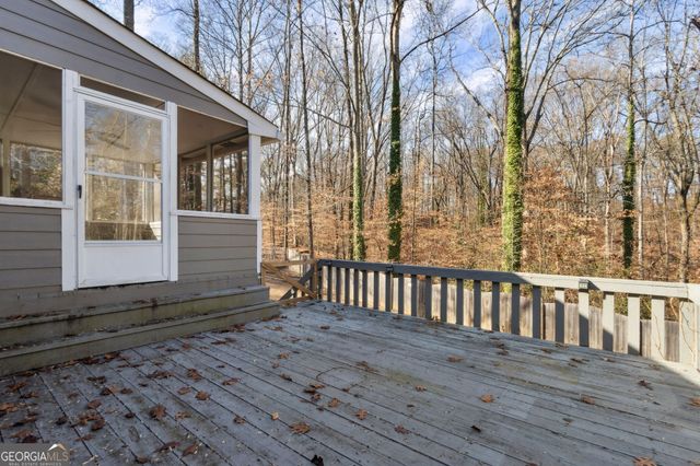 4675 Creek Bluff Drive, Sugar Hill, GA 30518