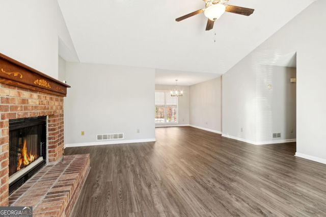 4675 Creek Bluff Drive, Sugar Hill, GA 30518