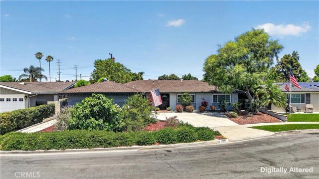 17351 La Collette, Yorba Linda, CA 92886